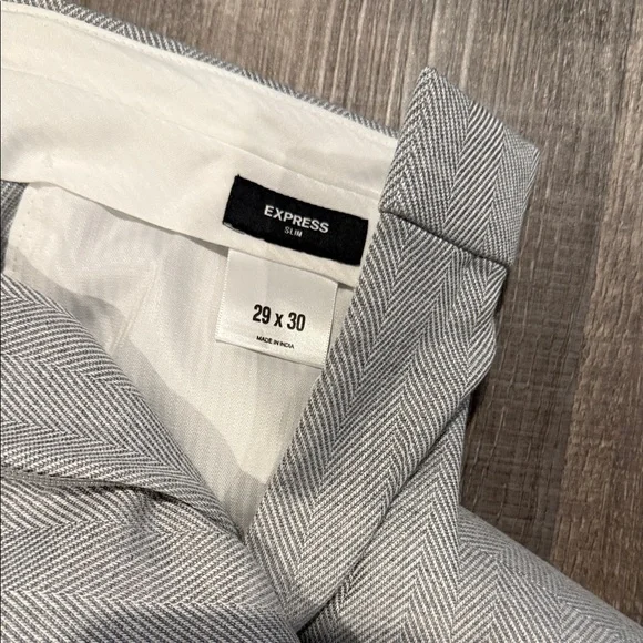 Express Men's Light Gray Suit Set - Picture 5 of 10